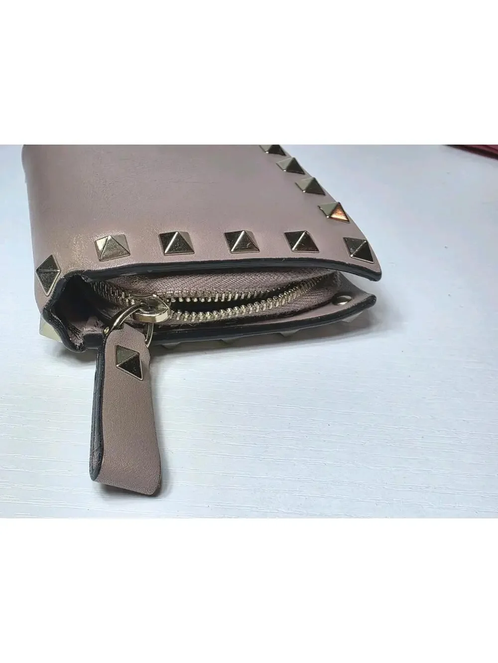 Valentino Garavani Rockstud Bifold Wallet Leather Pink Beige